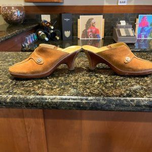 Cole Haan Suede Clogs Womens Size 8B Brown/Tan Suede High Heel Backless Sz 8.5